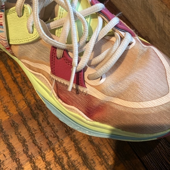 Nike Kyrie 8 Infinity 1 World 1 People - Picture 14 of 14